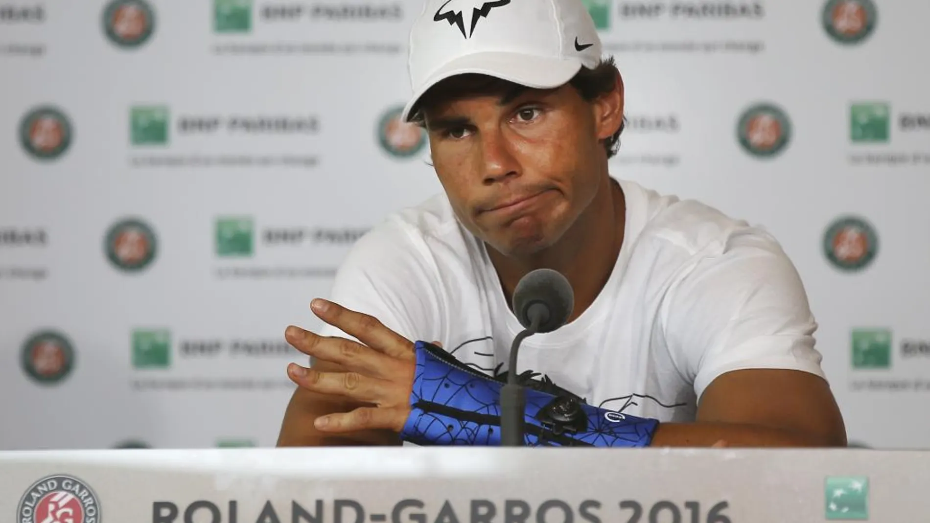 Rafael Nadal se ha mostrado muy afectado al anunciar que se retiraba de Roland Garros