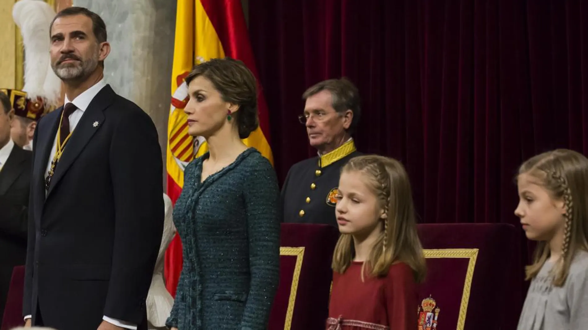 Los Reyes, la Princesa de Asturias y la Infanta Sofía en la solemne ceremonia de apertura de las Cortes en la XII Legislatura