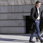 Pedro Sánchez y Pablo Iglesias antes de su reunión del pasado 30 de marzo