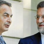 La lentitud en la ordenación de las cajas y las autonómicas pueden dar al traste con el acuerdo Zapatero-Rajoy