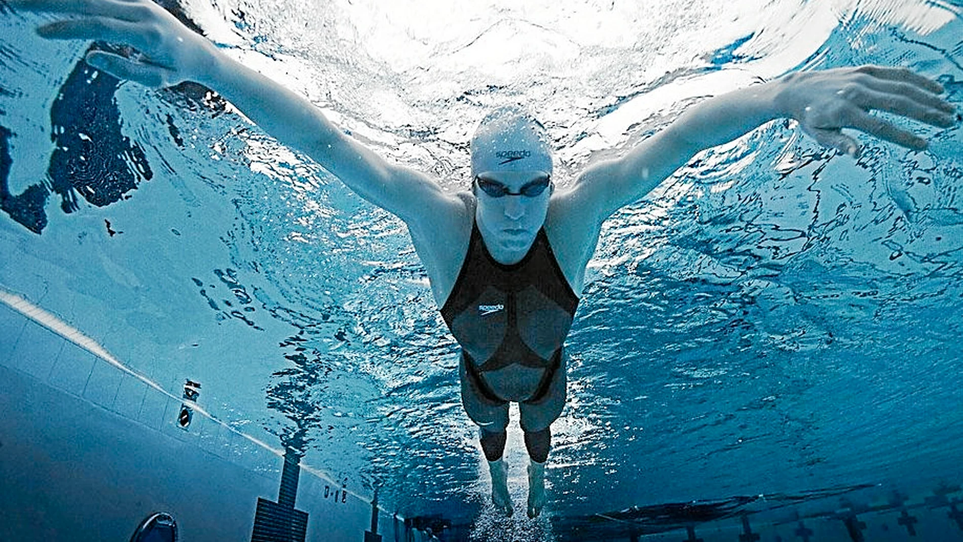 El nadador Michael Phelps con una de las últimas innovaciones de Speedo