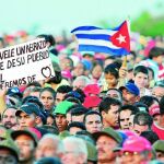 En el pasado 56º aniversario del asalto al cuartel Moncada, numerosos cubanos enviaban a Fidel «un abrazo»