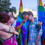 Miembros de la comunidad gay y simpatizantes, ayer en un acto de homenaje a las víctimas en Washington