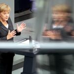 Merkel defendió hoy en el Parlamento alemán su idea de reformar el tratado de la UE