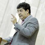 El coordinador regional de IU, Diego Valderas, cree que la propuesta de Pastrana es un «llamamiento razonable»