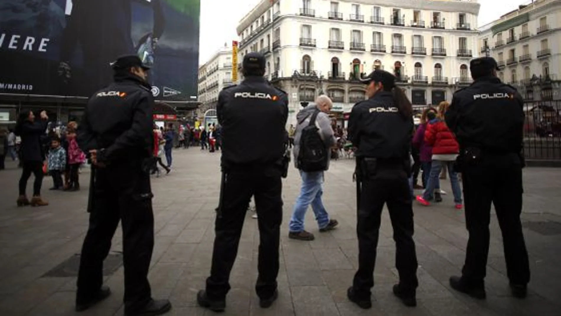 Agentes de Policía en la zona de la Puerta del Sol