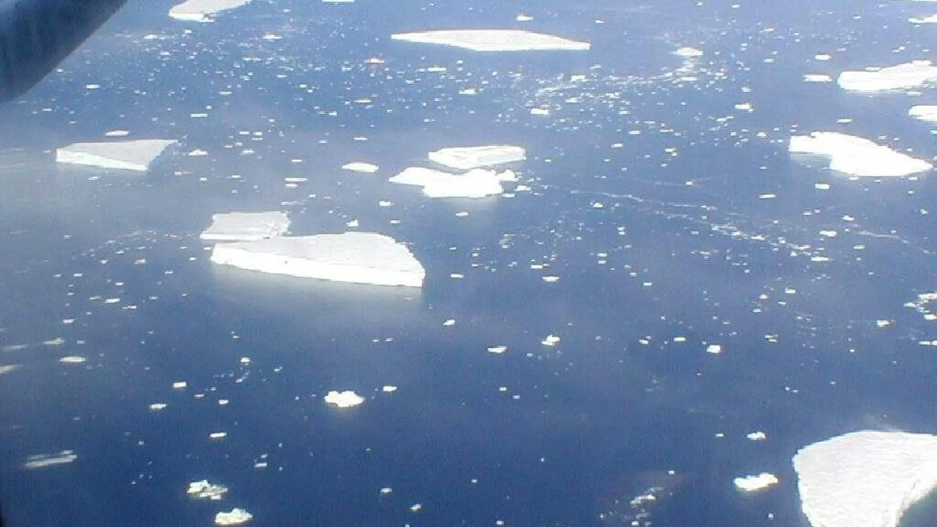 Restos de un eceberg en la Antártida
