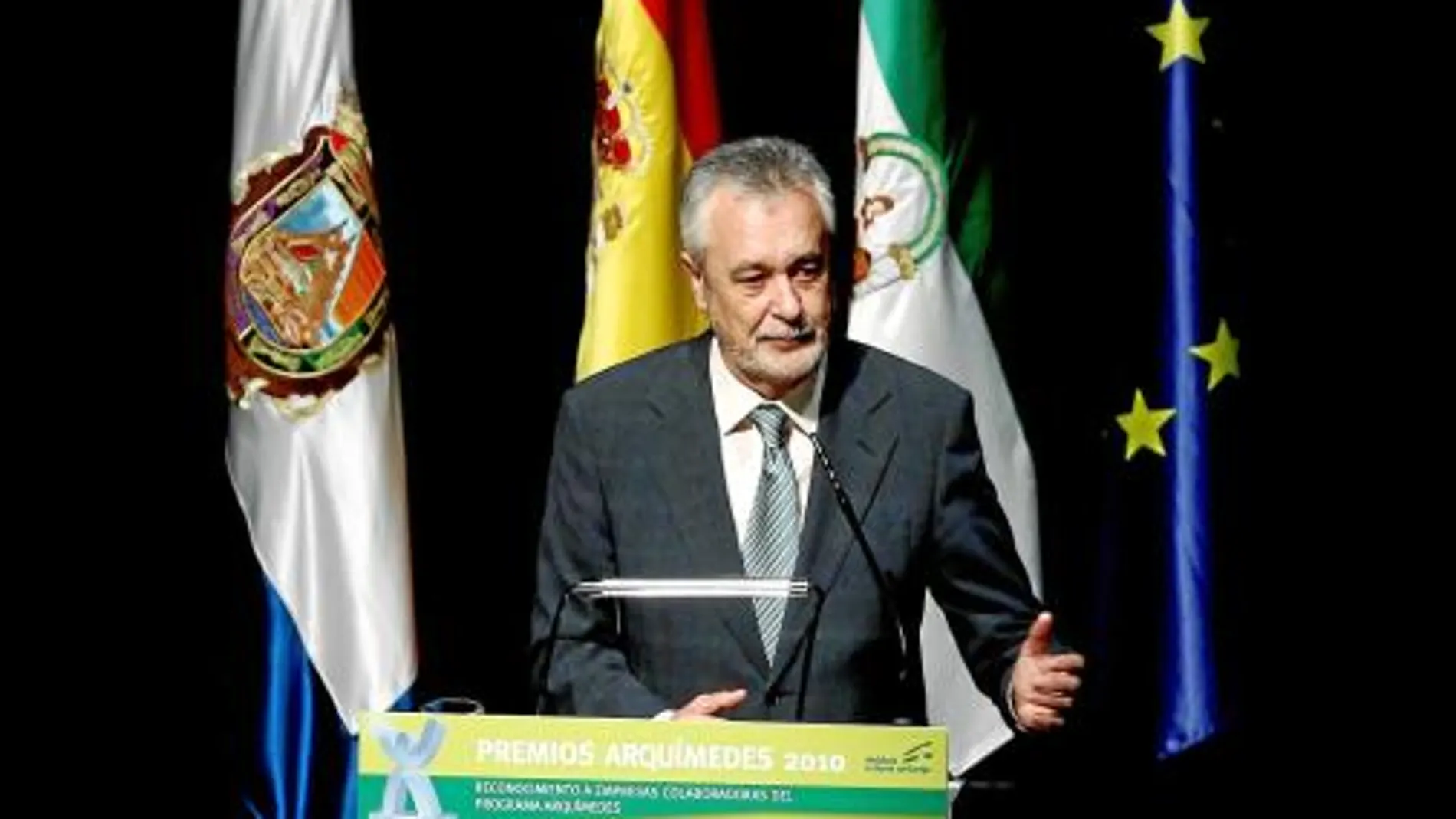 Griñán no descarta subir impuestos «en especial a las rentas más altas»
