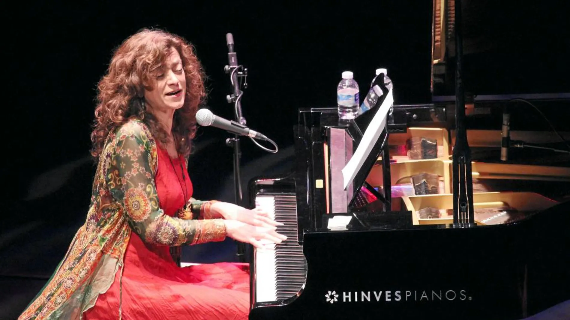 Carmen París, en una de sus actuaciones
