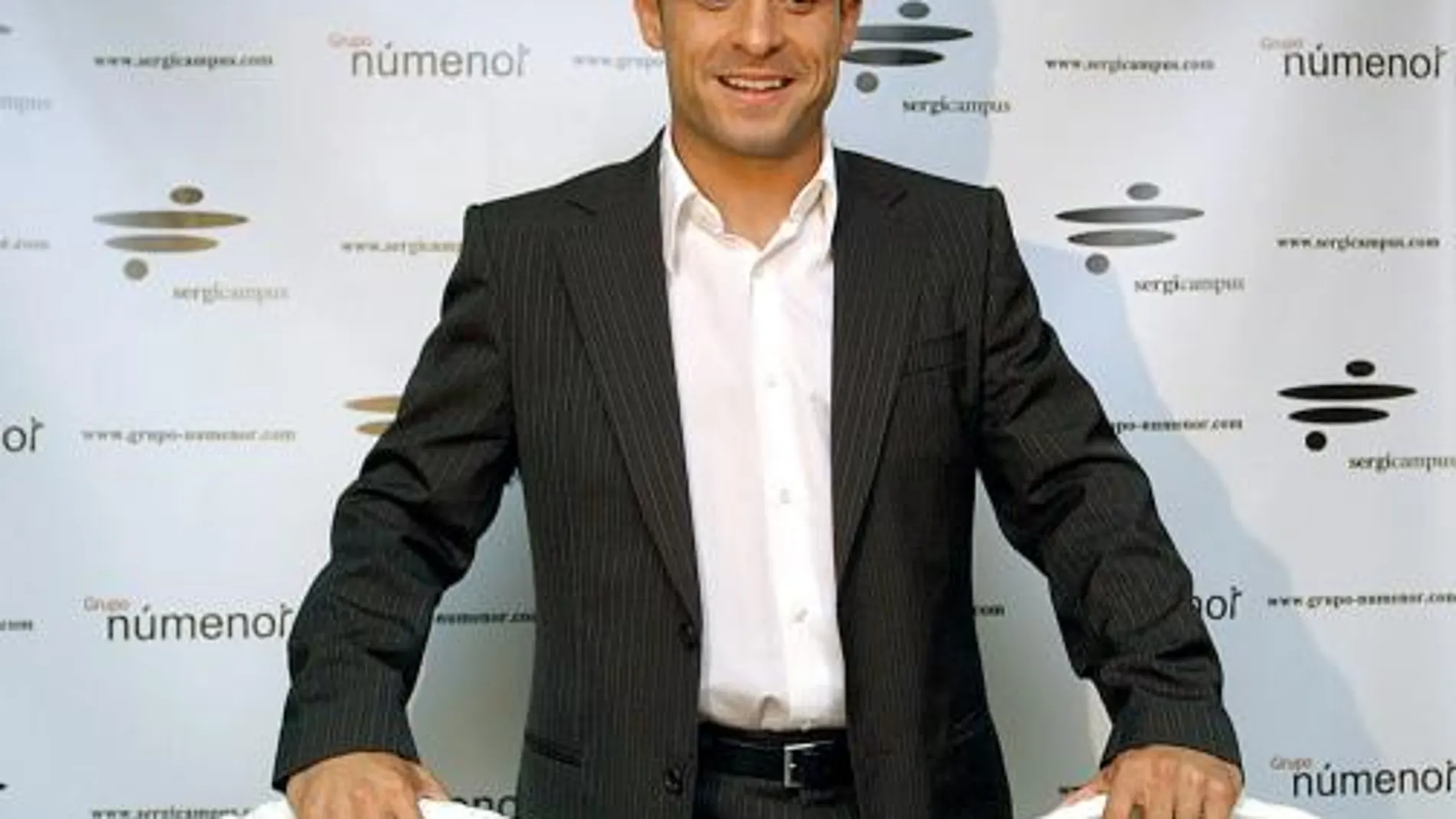 Sergi Barjuan, ex internacional del FC Barcelona, entrenador del filial