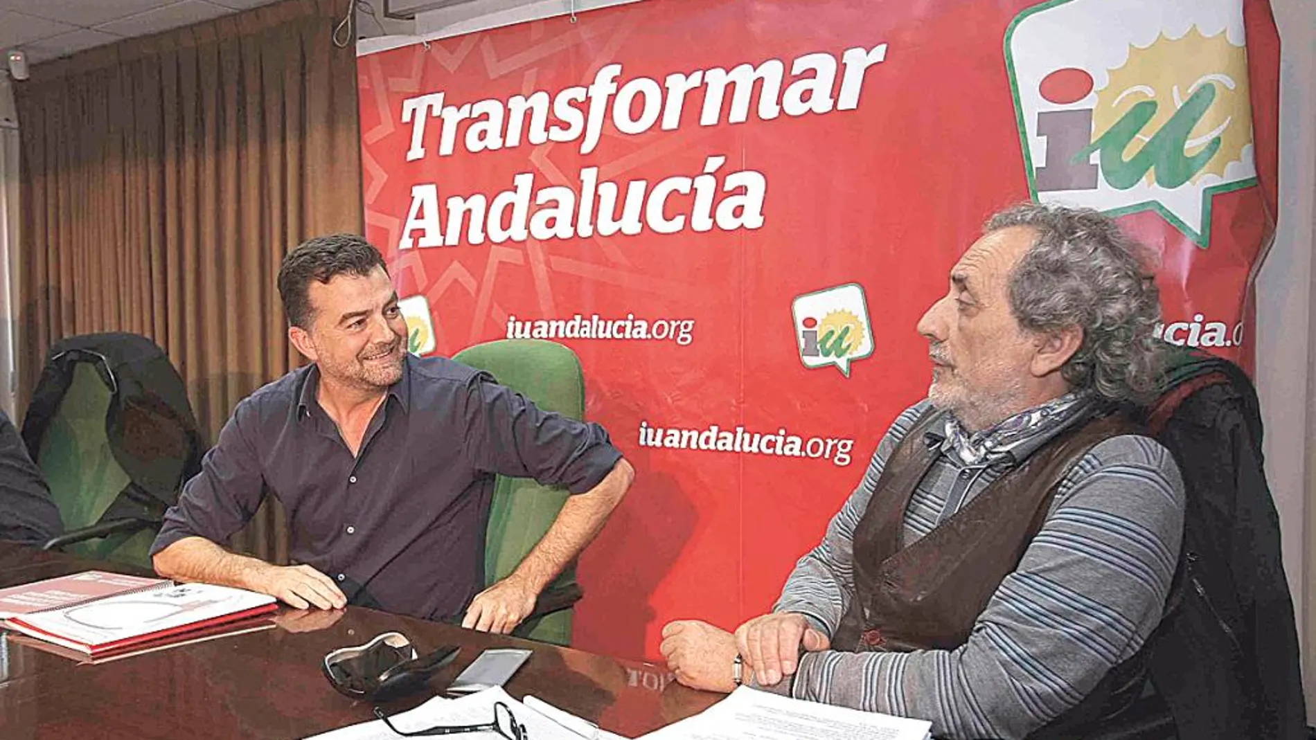 José Chamizo, a la derecha, asesoró a IULV-CA, que lidera Antonio Maíllo, en las pasadas autonómicas