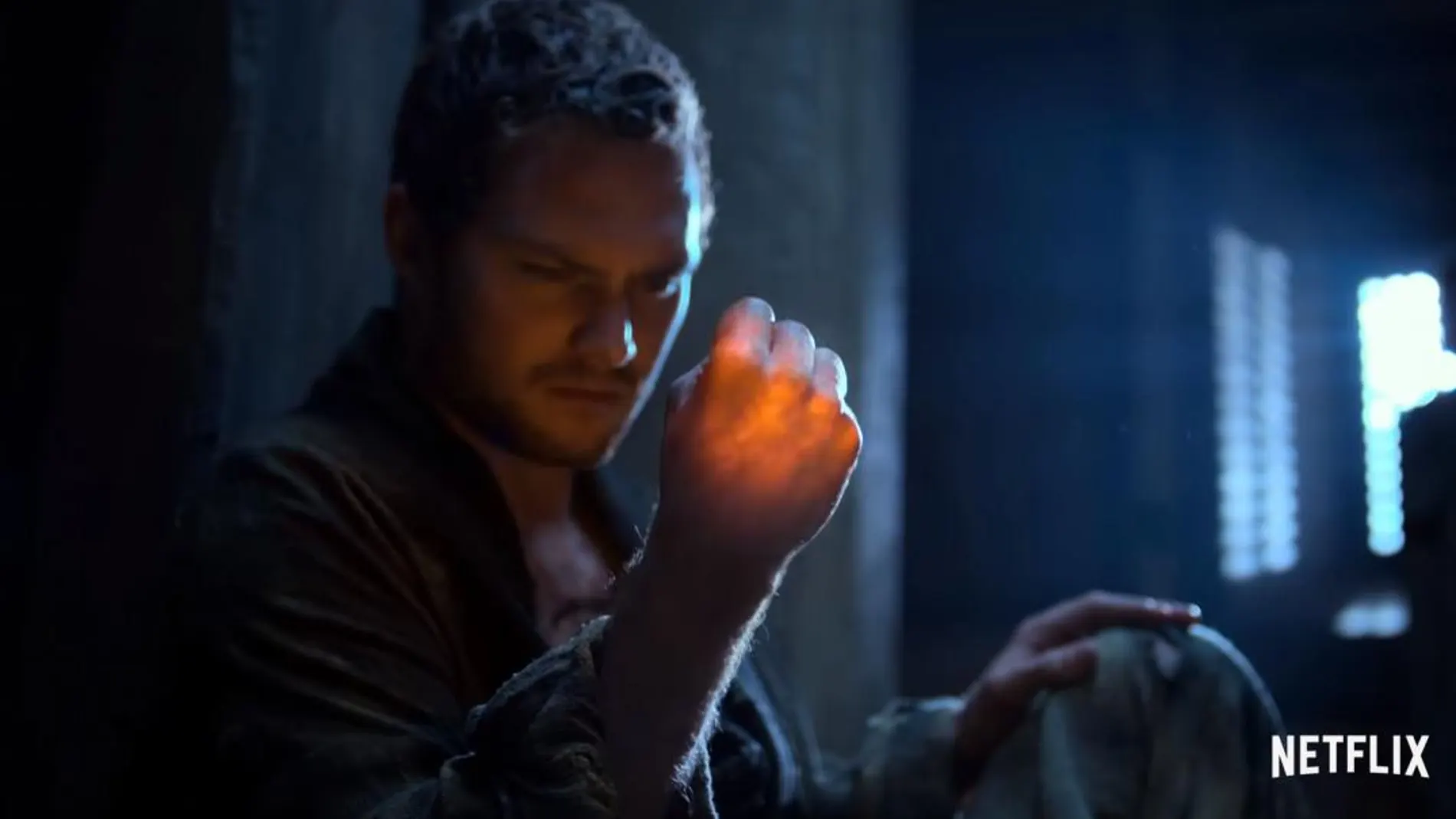 En esta ocasión, Finn Jones, quien interpreta a personaje de Danny Rand/Iron Fist, tendrá que enfrentarse a un nuevo enemigo, Davos (Sacha Dawan).