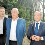 Dómine, Sánchez-Bercáiztegui y Novo en su visita a la replantación de palmeras del tramo Alicante-Ruzafa de la Línea 2, importante para la ciudad ya que comunicará de forma directa zonas periféricas con el centro