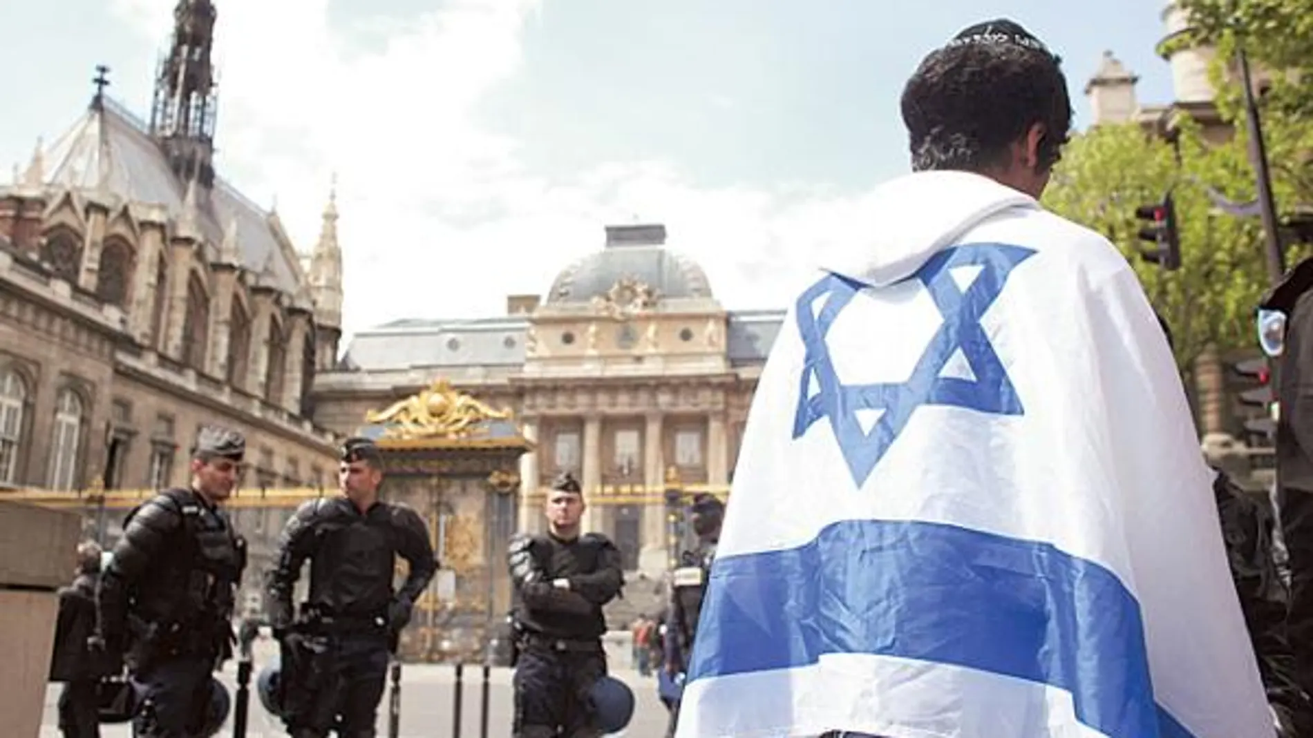 El antisemitismo de los «Bárbaros» contra Francia