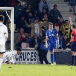 1-3. El Valencia se da un respiro con un balsámico triunfo en Baracaldo