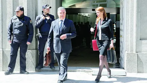 El ex consejero de Empleo fue llamado por el Tribunal Supremo, que investigó un breve periodo de tiempo el «caso ERE»