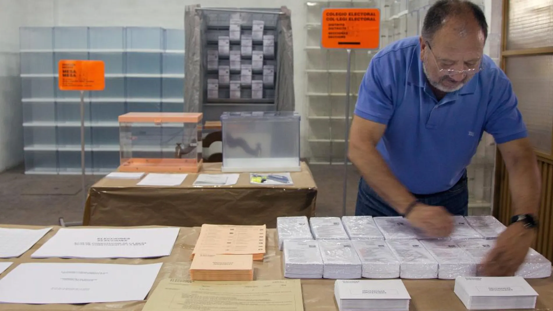 Casi 200.000 personas podrán votar hoy por primera vez