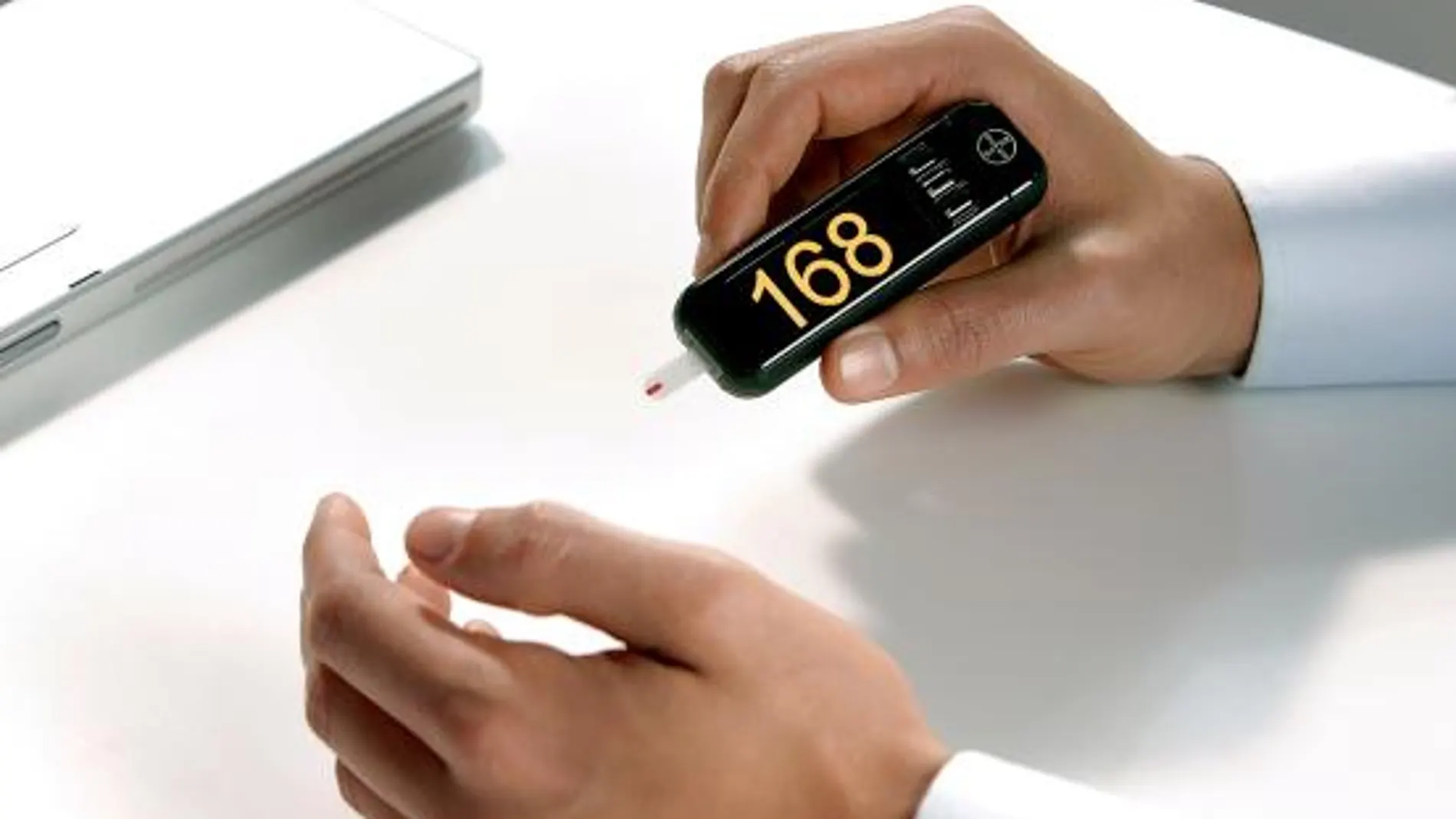 Lanzan un nuevo medidor de glucosa con software integrado y tecnología USB