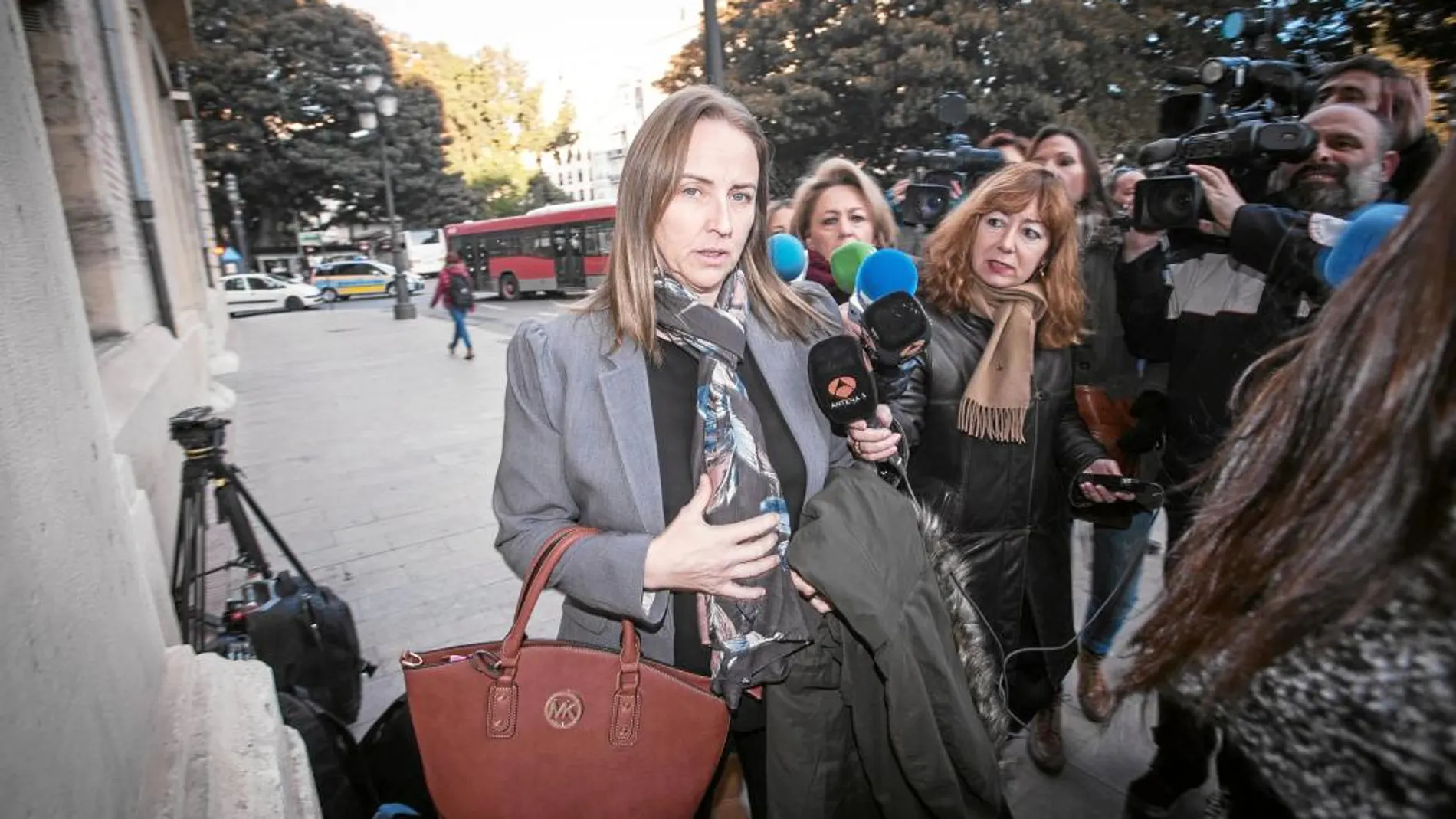 Mary Lyons fue condenada a la pena de multa, pero no abonó ninguna cantidad