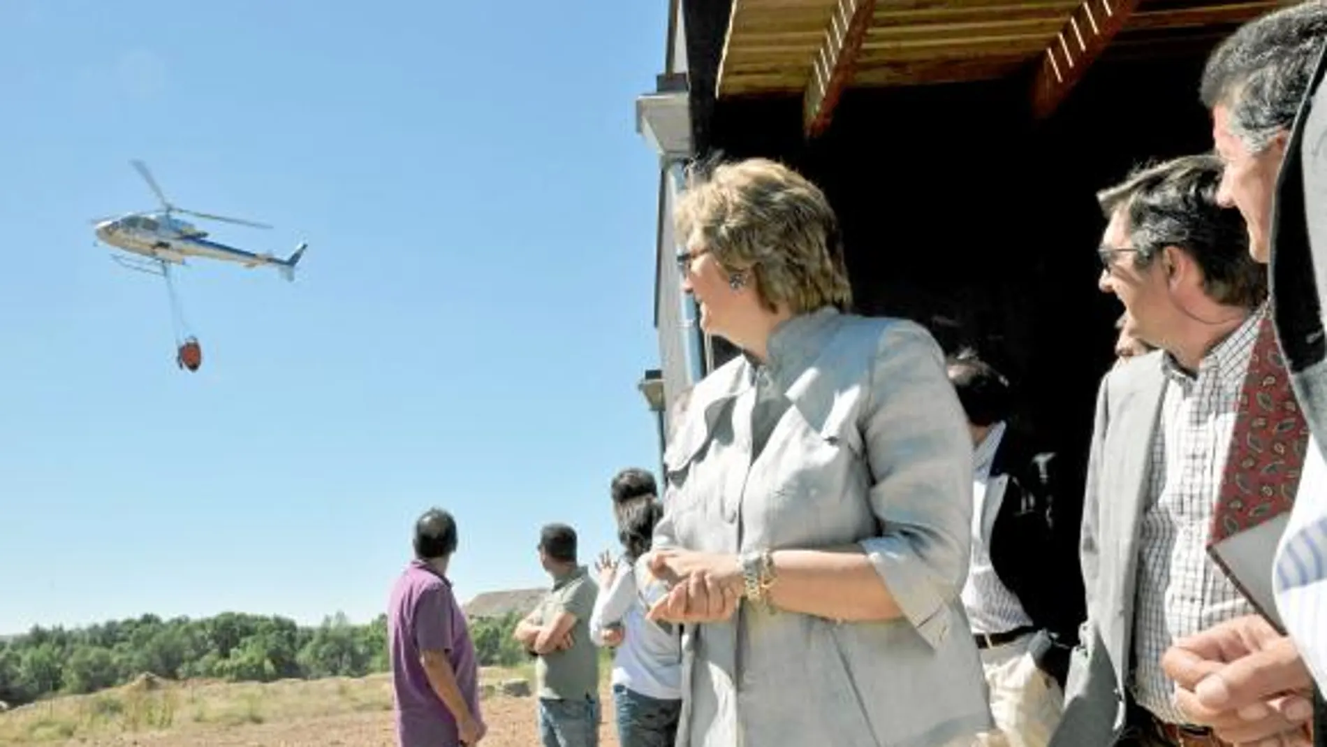 La vicepresidenta María Jesús Ruiz inaugura la base aéra anti-incendios de la localidad soriana de Garray