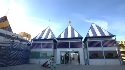 Fachada del CIE de Aluche