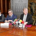 El alcalde de León, Antonio Silván, preside la constitución, junto a los agentes económicos y sociales del Consejo del Diálogo Social