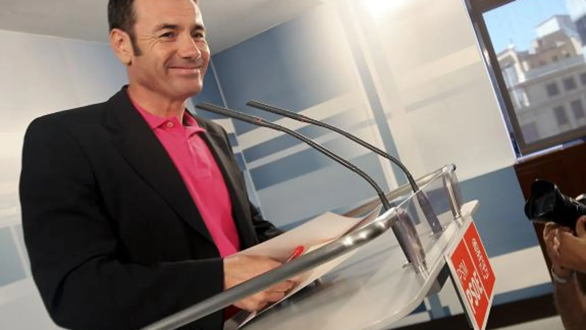 Gómez tras la fallida reunión con Zapatero: «No es el momento de hacer declaraciones»
