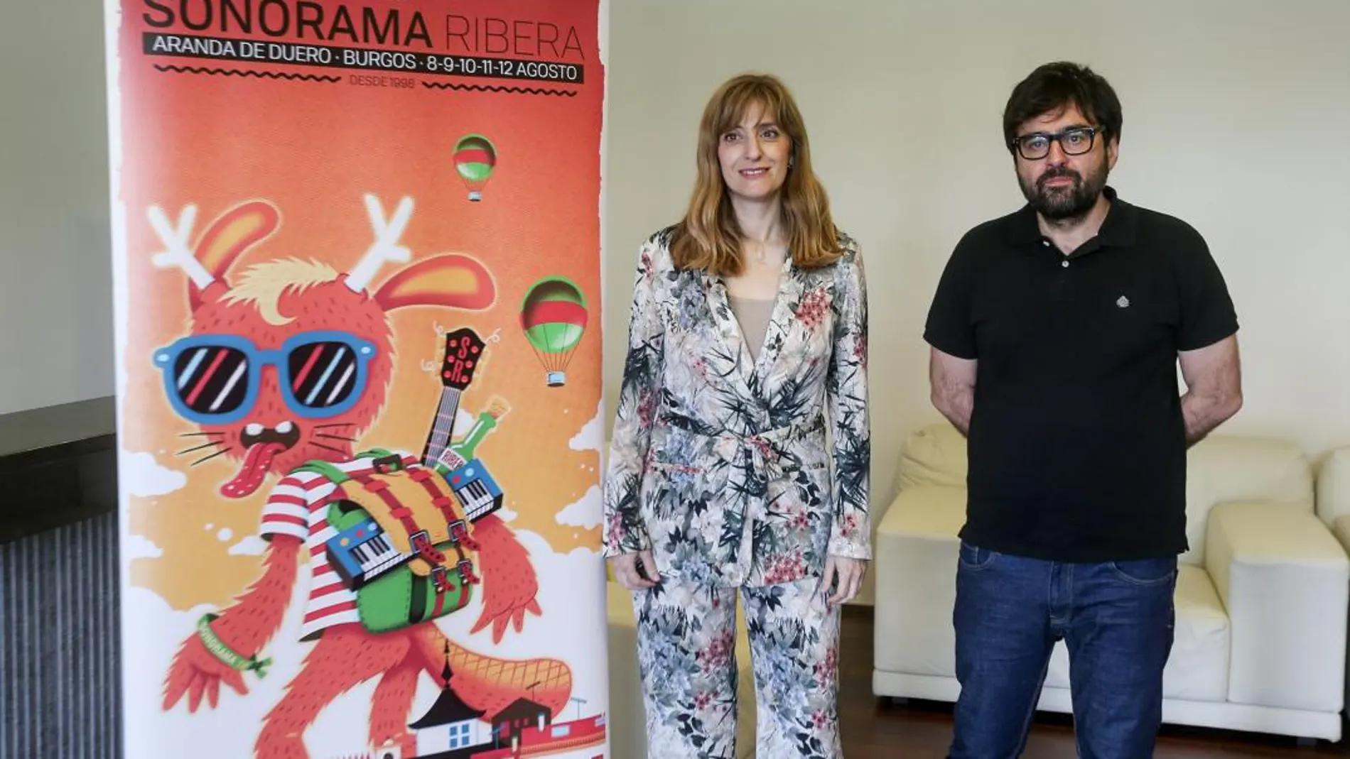 Mar Sancho presenta el festival con Juan Carlos de la Fuente