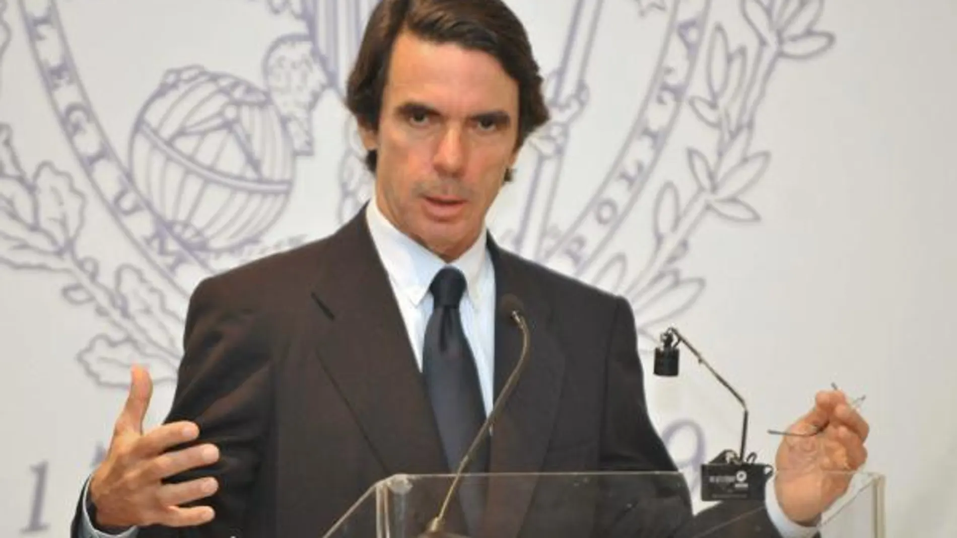 Aznar, con los demócratas cubanos