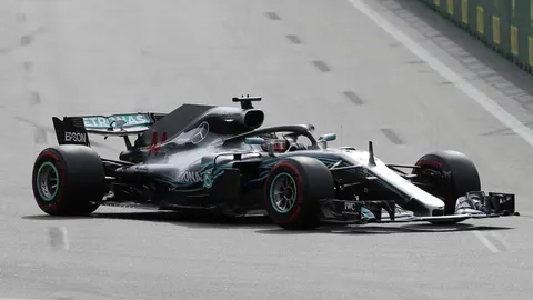 Lewis Hamilton, de Mercedes, durante la carrera. (AP Photo/Luca Bruno)