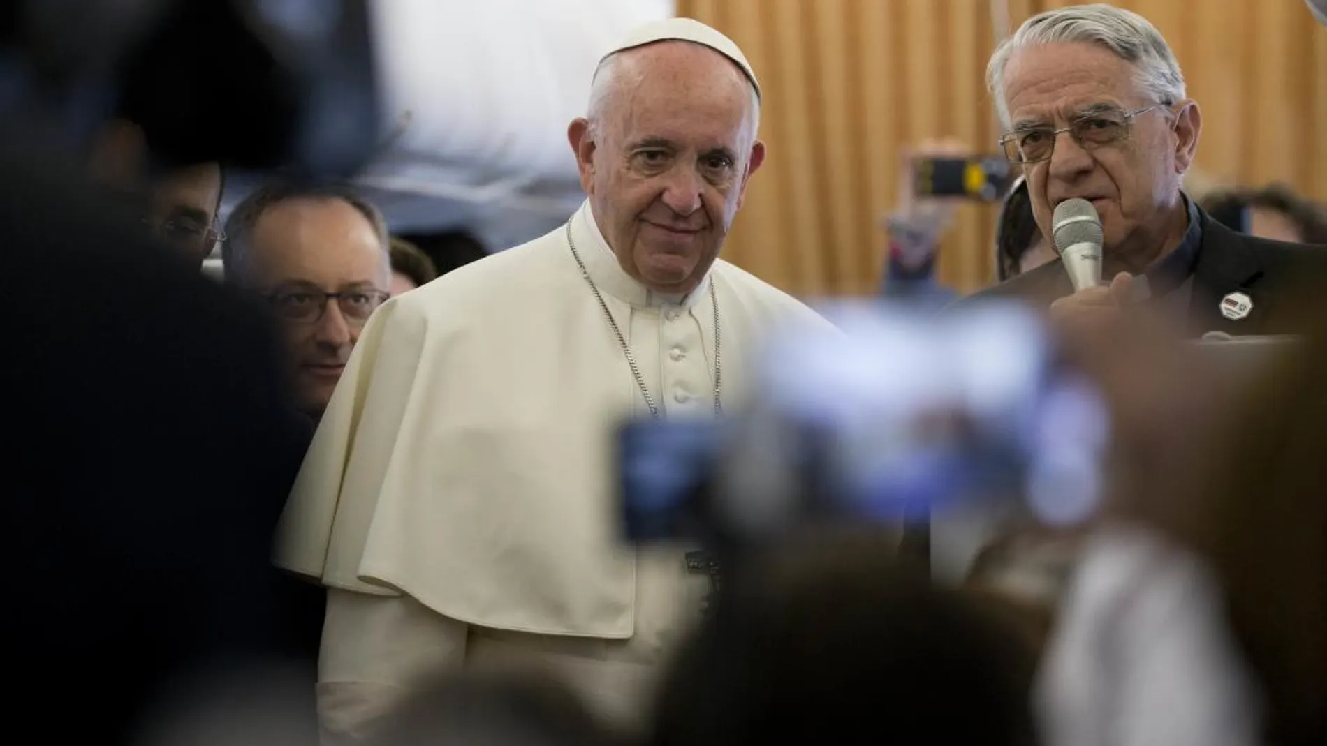 El Papa pide «responsabilidad» para garantizar la convivencia