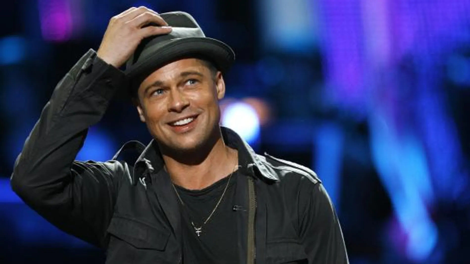 Brad Pitt recupera su sex-appeal