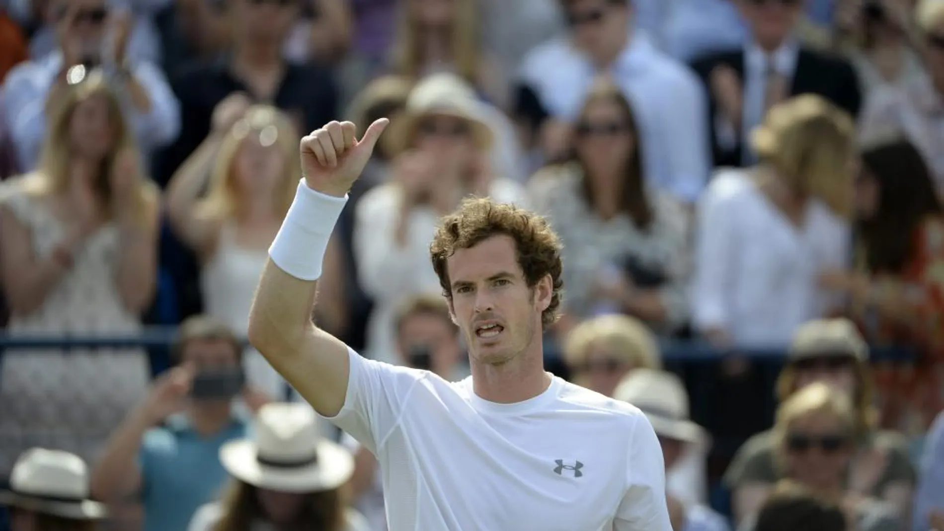 El tenista escocés Andy Murray celebra su victoria