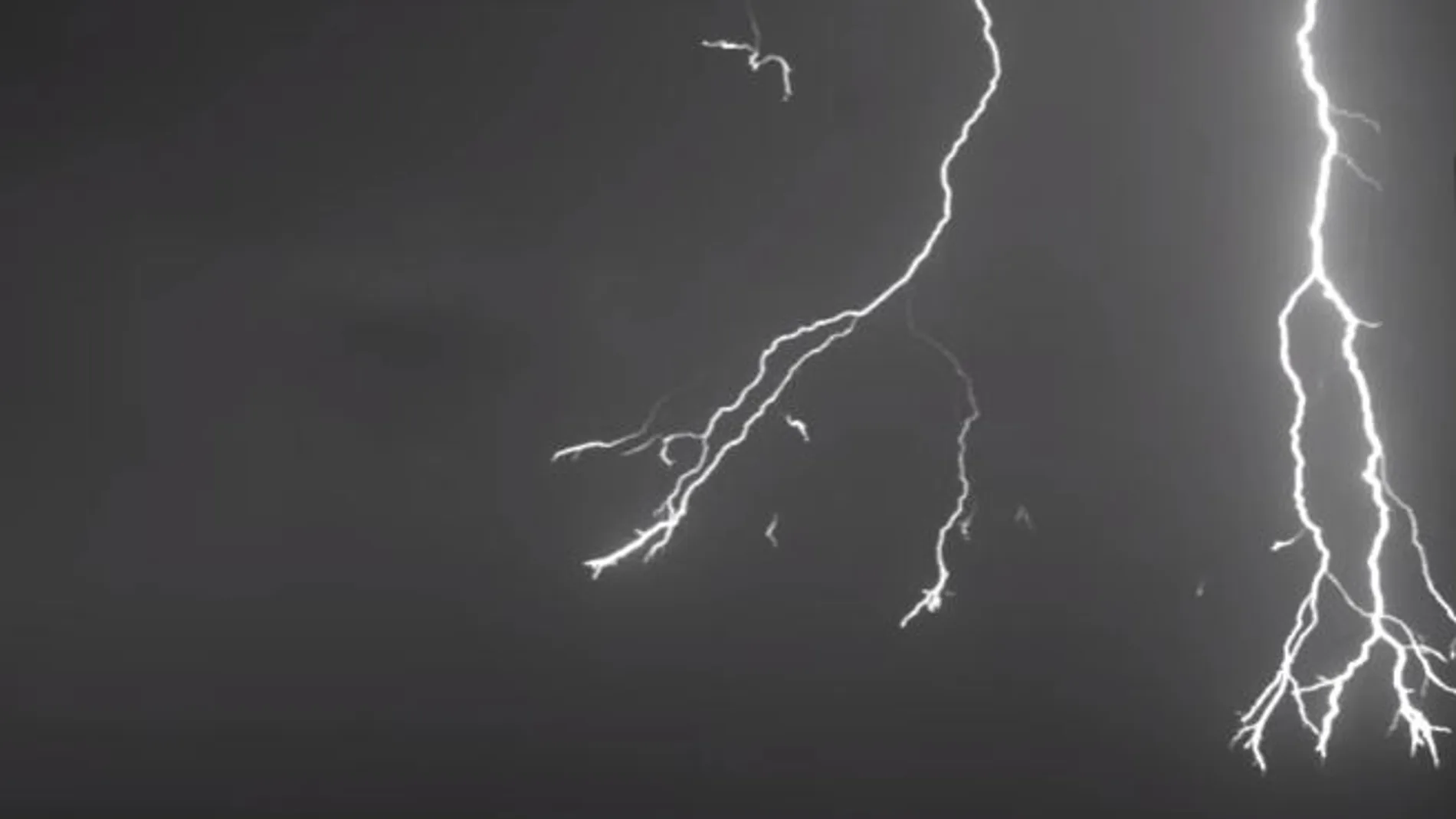Una cámara de alta definición graba una tormenta como nunca se había visto antes