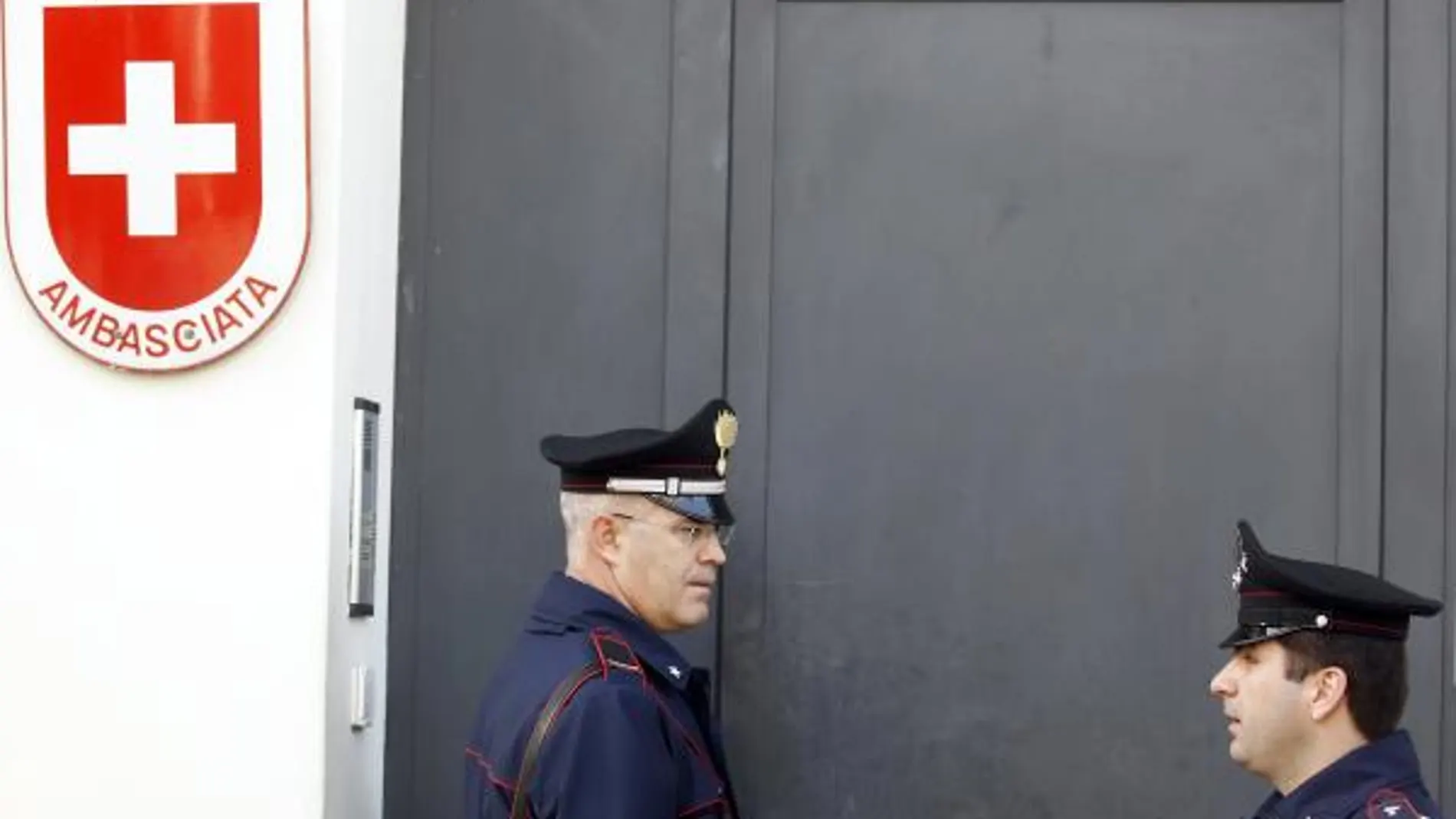 Un herido grave tras la explosión de una bomba en la Embajada suiza en Roma