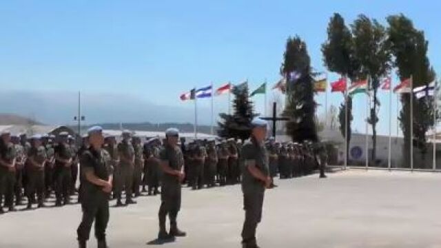 Los militares españoles en misiones internacionales rinden homenaje a las víctimas del 17-A
