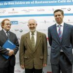 Juan Delgado, moderador de la tertulia; Nicolás Bajo, decano de la Pontificia de Salamanca y Álvaro Martín Lunas, del Dpto. de Publicidad de LA RAZÓN