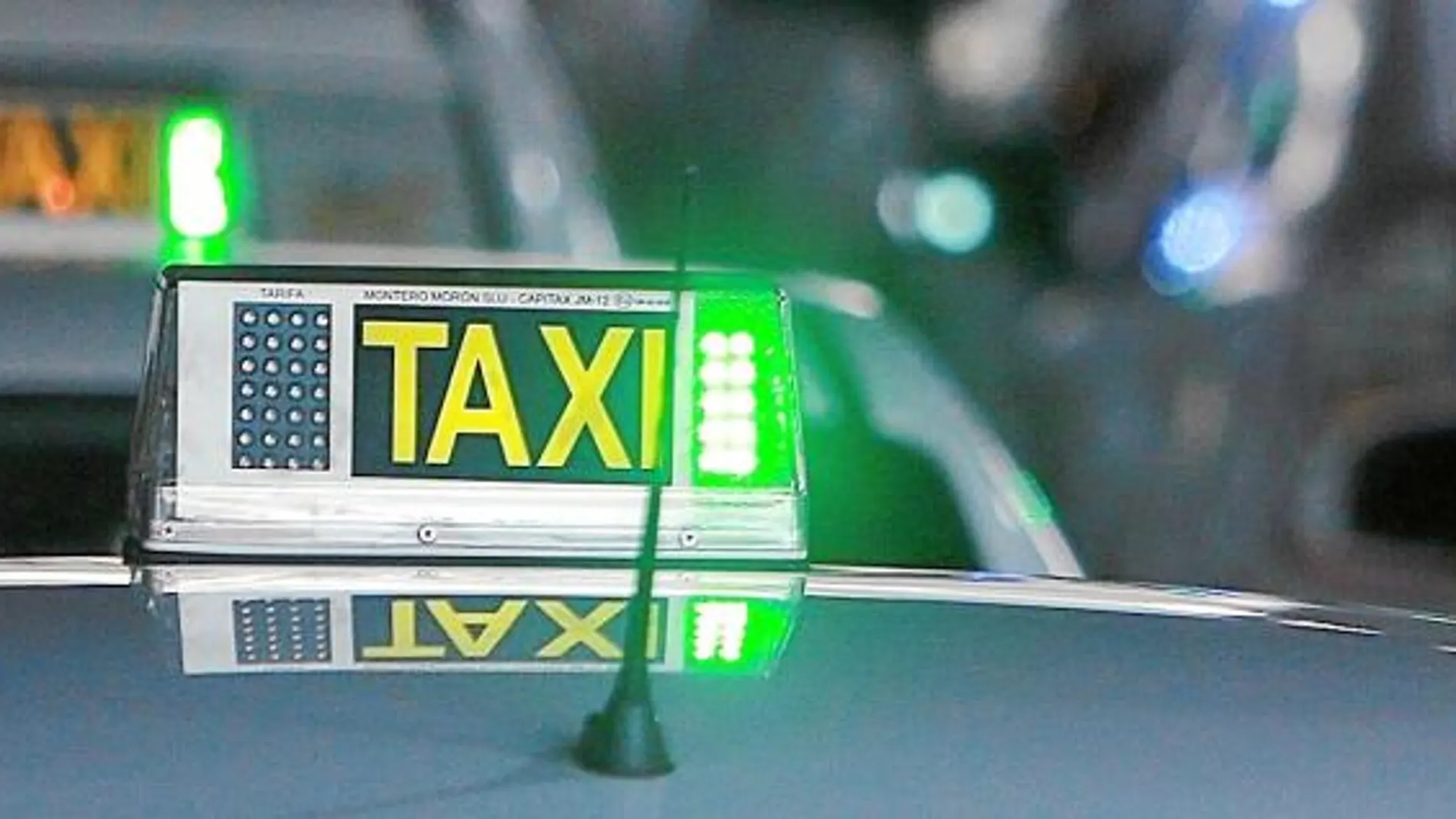 Preocupados por su posición como alternativa de transporte público en Madrid, varias asociaciones dentro del gremio del taxi están de acuerdo en bajar sus precios en casos especiales