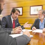 Juan Carlos Suárez-Quiñones mantiene un encuentro con Manuel Saravia