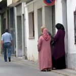 Coín se suma a la «fiebre» por vetar el burka
