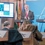 Antonio Ávila explicó ayer las medidas acordadas en el Consejo de Gobierno monográfico
