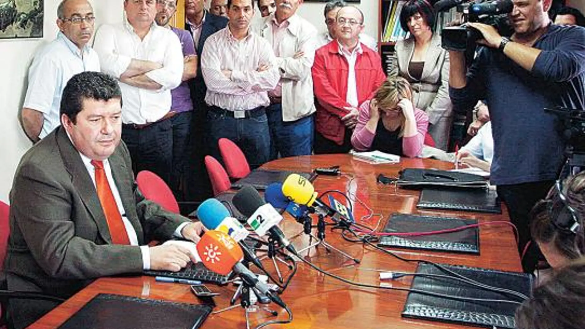 El alcalde de Los Barrios dejará el cargo y la Junta ya le ha ofrecido otro
