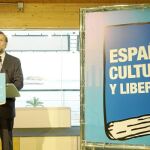 El presidente del PP, Mariano Rajoy, anunció ayer en Cartagena su intención de impulsar la Ley del Mecenazgo