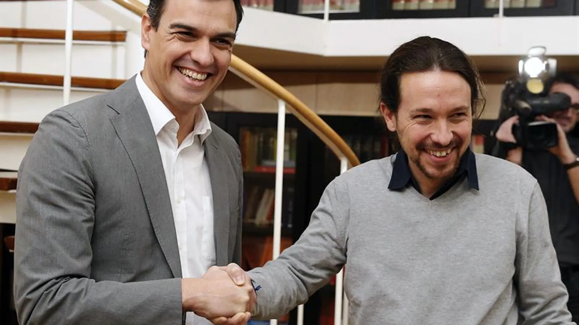 Una reunión a la espera de fecha