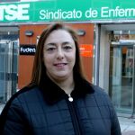 La secretaria general del sindicato de enfermería Satse Castilla y León, Mercedes Gago, ante la sede de la entidad en Valladolid