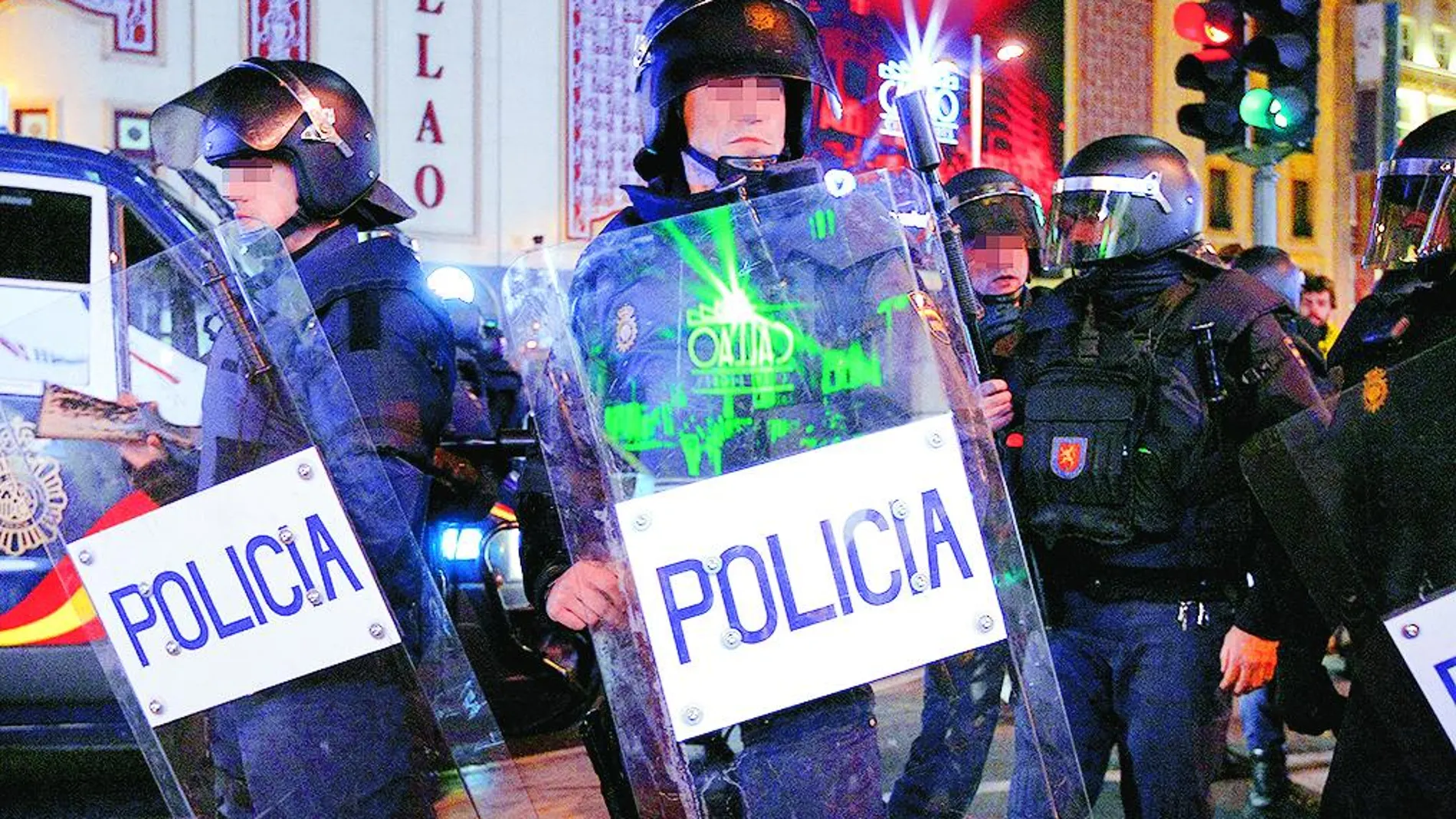 Imagen de miembros de la Policía Nacional durante una intervención policial en el centro de Madrid