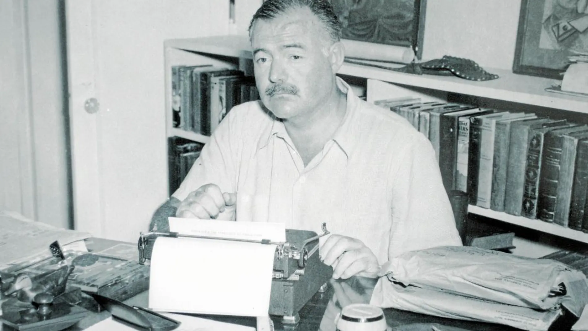 Ernest Hemingway en su finca en Cuba donde hizo de informador para Estados Unidos