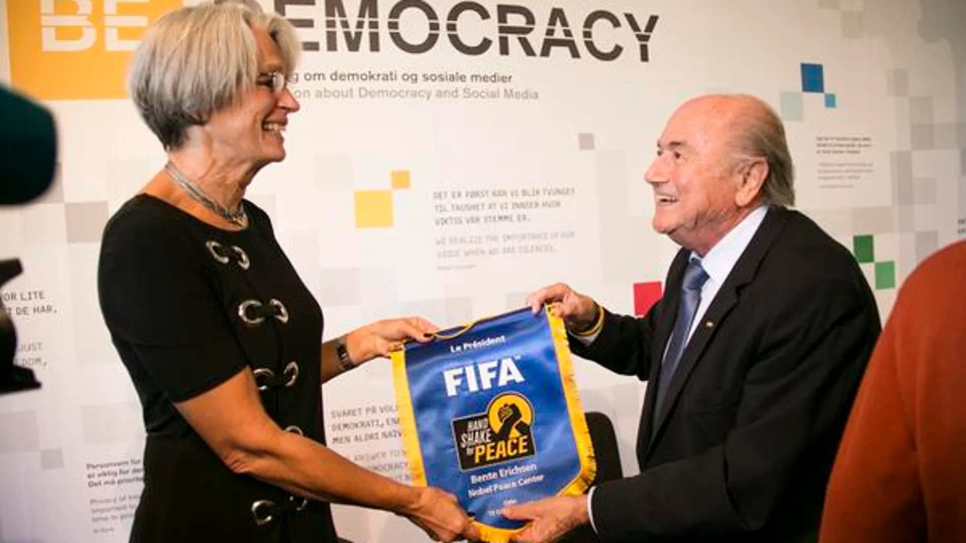 Blatter, en una de sus visitas al Centro Nobel de la Paz de Oslo