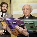 El obispo de Ávila, Jesús García Burillo, y Sánchez Cabrera presentan las «Rutas Teresianas»