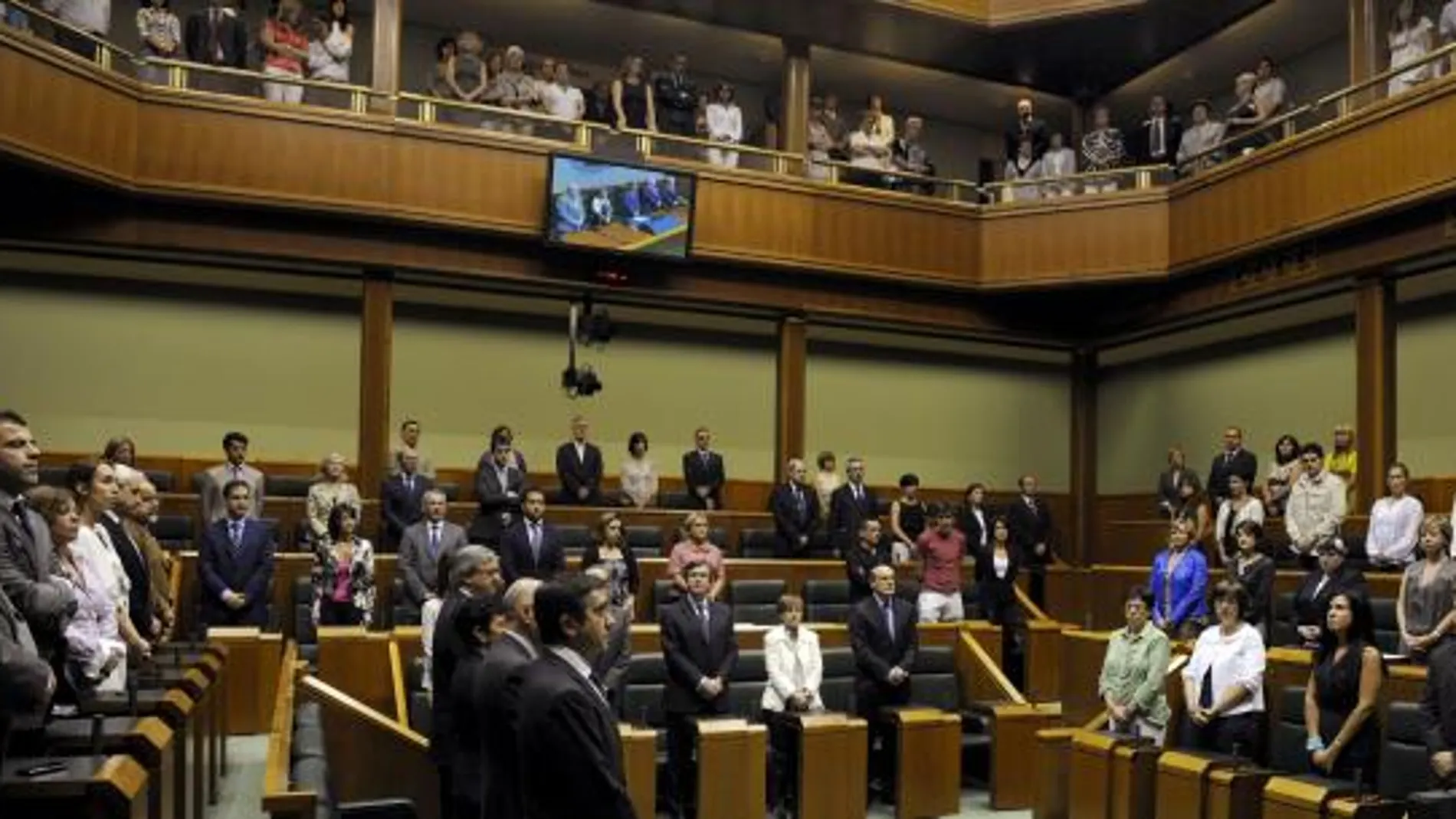 ANV no acude al homenaje del Parlamento vasco a las víctimas